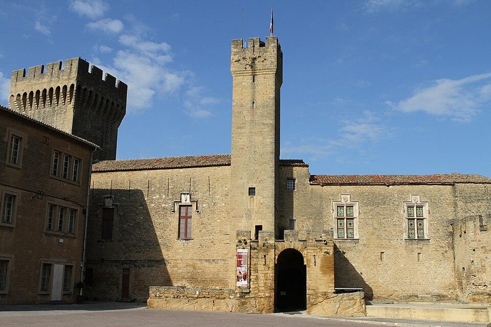 salon de provence chateau de lemperi
