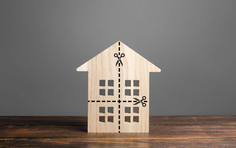 Mon frère veut acheter la maison de mes parents : ce que vous devez absolument savoir avant d'accepter succession