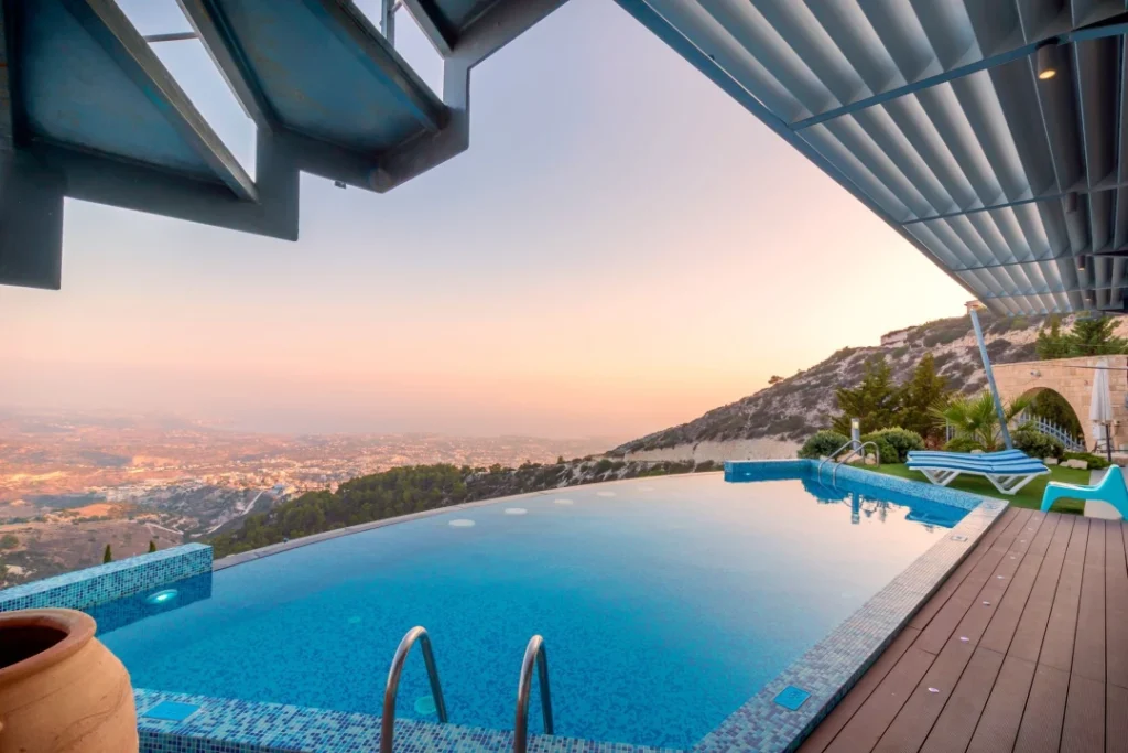 Réparer les canalisations de piscine sans casser le carrelage Réparer les canalisations de piscine sans casser le carrelage
